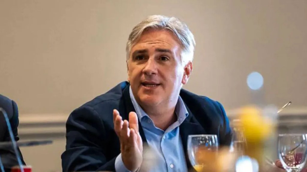 Llaryora bajó al sur con todo: respaldo total a De Rivas y una gira cargada de señales&nbsp;políticas