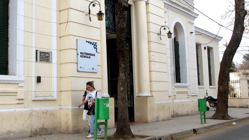 Abrazo por la Maternidad Kowalk