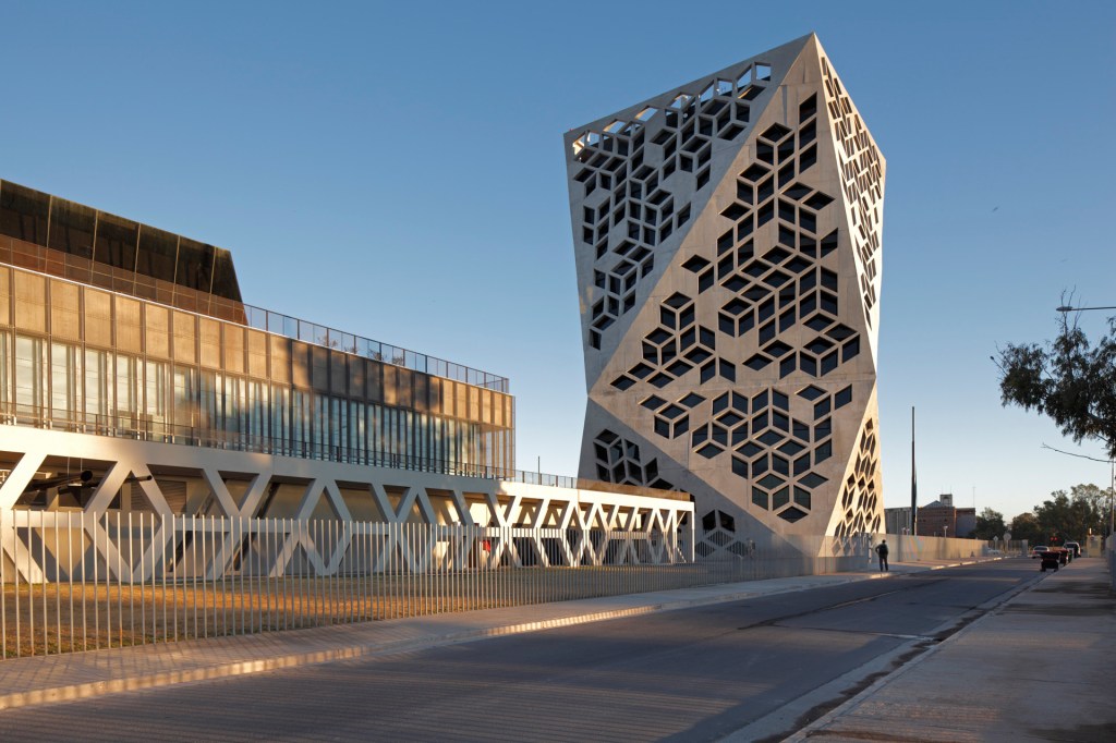 Córdoba: ¿Por qué el tribunal de cuentas dice que hay&nbsp;déficit?